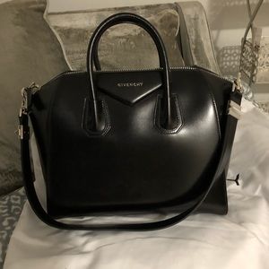 Brand new authentic Givenchy antigona medium
